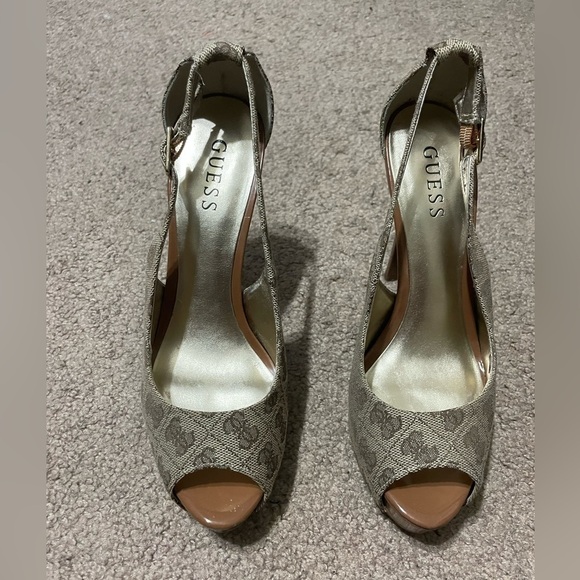 GUESS Beige and brown GG high heels size 8M - Picture 2 of 12